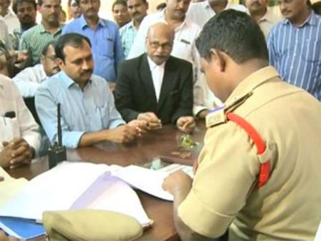 దురుసు ప్రవర్తన: జగన్ పార్టీ ఎమ్మెల్యే రామకృష్ణా రెడ్డి అరెస్ట్