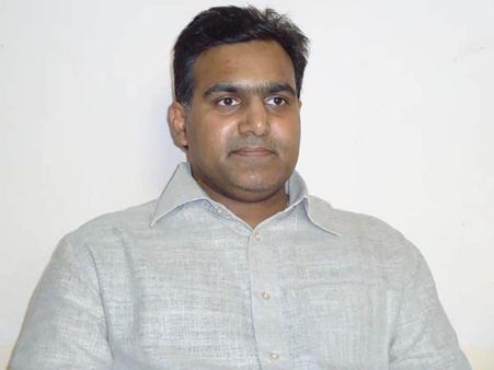 ట్విస్ట్: హైకోర్టులో బయటపడిన మోసం, ఎమ్మెల్సీ దీపక్ రెడ్డి అనుచరుడిపై కేసు