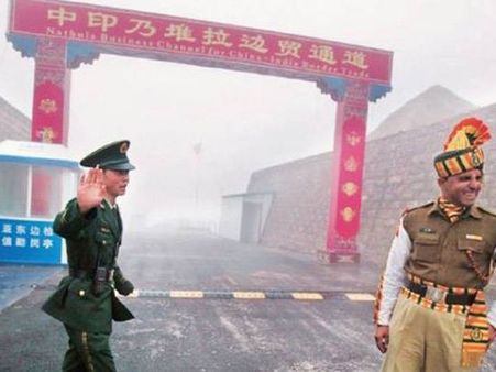 డోక్లాంపై జోక్యం చేసుకోం, భారత్, చైనా తేల్చుకోవాల్సిందే: అమెరికా