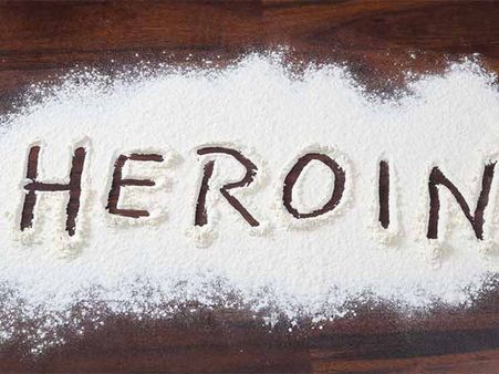 డ్రగ్ కేసు: నటుల డైలమా, వారి కోసం వేట! కేసీఆర్ కీలక నిర్ణయం