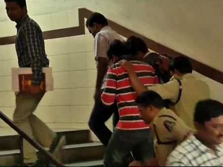 థర్డ్ లిస్ట్‌లో యంగ్ హీరోయిన్స్, నేతల పిల్లలు?: ఆరుగురి పేర్లు బయటకొస్తే పెద్ద కుదుపు