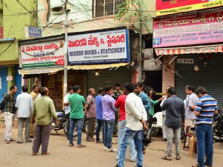 ఆ ఒక్కటి సస్పెన్స్!, విజయవాడలో దోపిడీ వెనుక మహారాష్ట్ర గ్యాంగ్(ఫోటోలు)