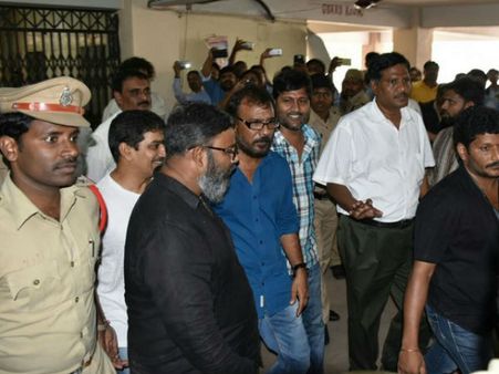 మరికొందరు సినీ స్టార్లకు నోటీసులు! పూరీ 'గుట్టు' విప్పిన శ్యామ్