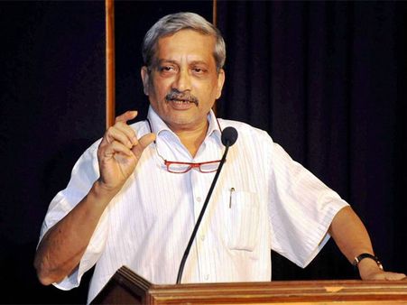 ఓ టీవీ యాంకర్ ప్రశ్న... సర్జికల్ దాడులకు కారణమైంది: పారికర్