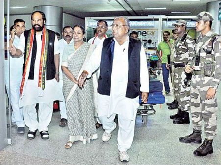 నేరెళ్లకు మీరా కుమార్: కెటిఆర్ ఇలాకాలో ఇదీ అసలు కథ...