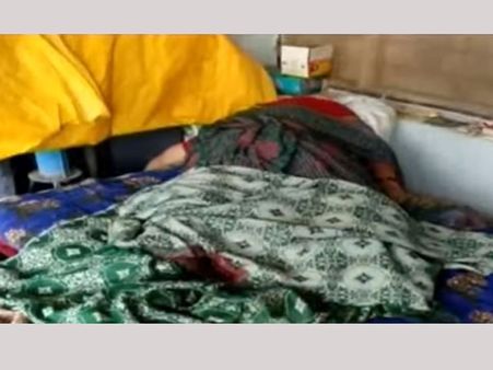 దారుణం: అర్ధరాత్రి ఇంట్లోని భార్య, ఇద్దరు కూతుళ్లను చంపేశాడు