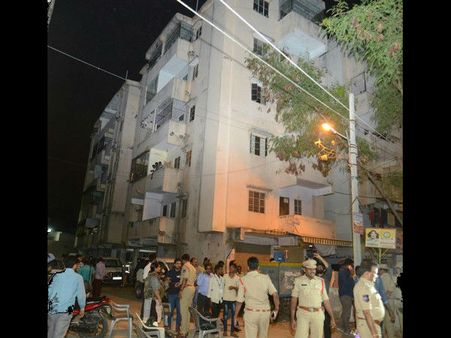 ముత్తూట్ లో దోపిడికి ప్రయత్నించింది వారేనా, అందుకే హ్యాపీ హోమ్ అపార్ట్ మెంట్లో సోదాలు?