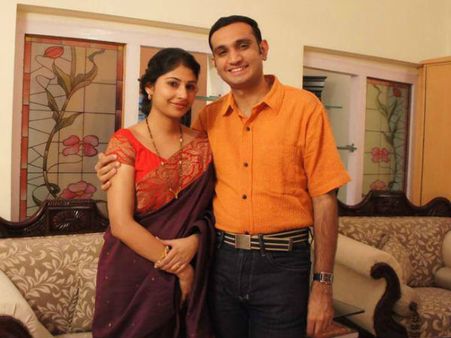 డ్రగ్ రాకెట్: భర్త అకున్‌కు బెదిరింపులు, స్మితా సబర్వాల్ ఆగ్రహం?