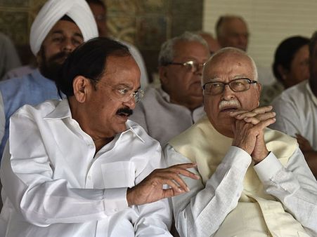 అద్వానీ శిష్యుడు: విశ్వసనీయతకు మారుపేరు వెంకయ్య 