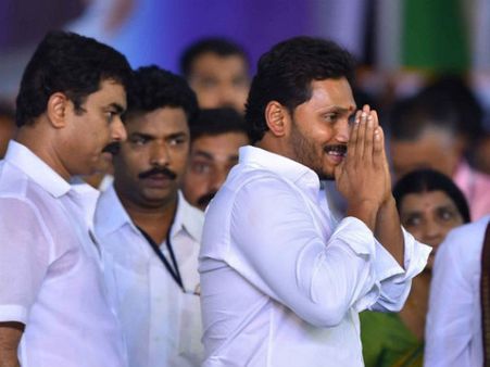 సరికొత్త వ్యూహంతో బాబుకు జగన్ 'ఊహించని' షాక్, టిడిపిలో కలవరం