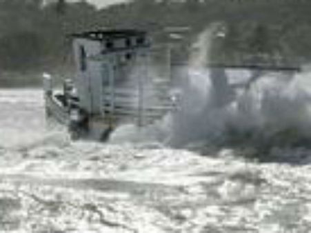 అమెజాన్‌ ప్రాంతంలో విషాదం: 2పడవల మునక, 43 మంది మృతి