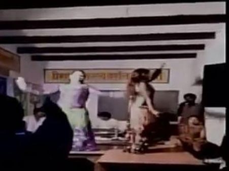ప్రభుత్వ పాఠశాలలో ఘోరం.. మందుకొట్టి, అమ్మాయిలతో రికార్డింగ్ డ్యాన్స్!