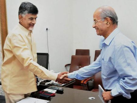 కాదంటే చంద్రబాబు స్టయిలే వేరు: ఏపీ ప్రభుత్వ సలహాదారు పదవికి శ్రీధరన్ గుడ్ బై