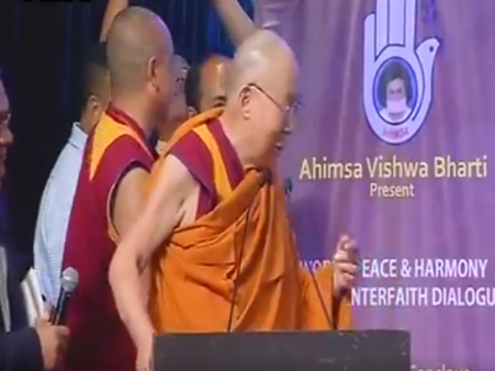 ''చైనాకు శాంతి అంటే తెలియదు'', ''భయంతో జీవించకూడదు'', దలైలామా, రామ్‌దేవ్‌ల ఫన్నీ వీడియో