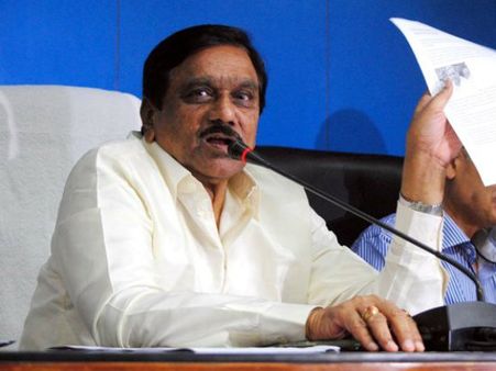 జగన్ ఎఫెక్ట్: 'నంద్యాల జిల్లా ఏర్పాటు సాధ్యాసాధ్యాలపై పరిశీలన'