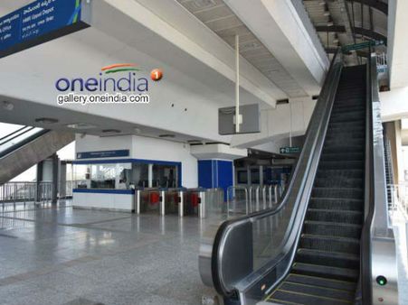 బిగ్ బజార్‌లో రైడర్ కారుతో ఎస్కలేటర్ ఎక్కి కిందపడ్డ బాలుడు