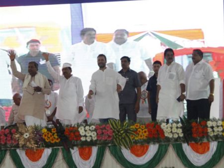 అమిత్ షా, రాహుల్ గాంధీ పోటాపోటీ సమావేశాలు, హీరో ఉపేంద్రను ఆహ్వానించిన కాంగ్రెస్!