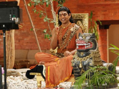 కంచిలో కలకలం: రూ.2వేల కోట్ల ఆస్తులు, నిత్యానంద శిష్యులకు వార్నింగ్