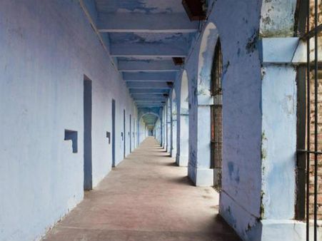 జైలుకు వెళతారా? ఏ నేరం చేయనక్కర్లేదు, రూ.500 చెల్లిస్తే చాలు.. ఒక్క రోజు జైలుకు..!