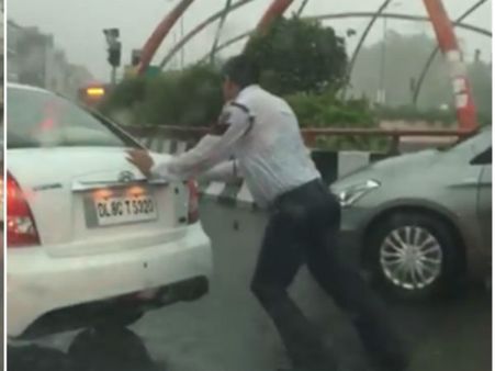 విధి నిర్వహణలో.. భారీ వర్షాన్నీ లెక్కచేయని ట్రాఫిక్ కానిస్టేబుల్, వీడియో వైరల్