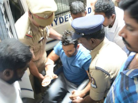 వీల్ చైర్‌లో కోర్టుకు విక్రమ్ గౌడ్, ఖరీదైన బిఎండబ్ల్యు కారు సీజ్