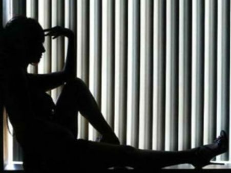 అసహజ శృంగారంతో భర్త టార్చర్: భరించలేక నవ వధువు ఆత్మహత్య..