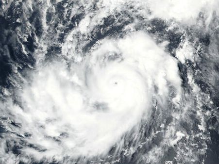 హార్వే పోయిందనుకుంటే.. ఇర్మా వచ్చింది, అమెరికాను వణికిస్తోన్న హరికేన్లు!