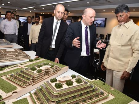 అద్భుతంగా అసెంబ్లీ, హైకోర్టు: రాజధానికి వన్నె తెచ్చే భవనాలివే(పిక్చర్స్)