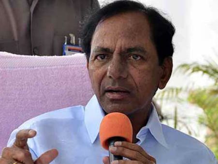 ఇంటర్ దాకా తెలుగు తప్పనిసరి, బోర్డులన్నీ తెలుగులోనే: సీఎం కేసీఆర్ కీలక నిర్ణయాలు