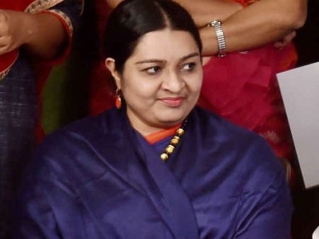 జయలలిత మేనకోడలు దీపా ధీమా: అన్నాడీఎంకే పార్టీ, రెండాకుల చిహ్నం మాదే, శశికళకు కాదు!