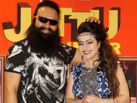 హత్య కేసుల్లో డేరా భవితవ్యంపై తీర్పు వాయిదా, హనీప్రీత్‌ను అక్కడే దాచారా?