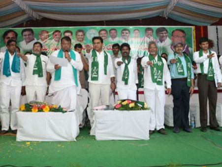 అవి రైతు సంక్షేమానికేనా?: గులాబీ శ్రేణుల ఆరాటం ప్లస్ ఒత్తిళ్లు