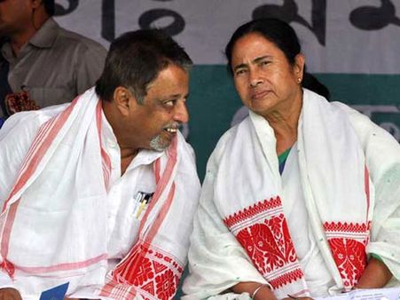 మమతకు షాక్: టీఎంసీకి కీలక నేత ముకుల్ గుడ్‌బై, బీజేపీలోకే..?