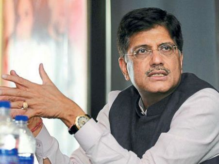 యుద్దప్రాతిపదికన చర్యలకు ఆదేశాలు: రైల్వే భద్రతా ప్రమాణాలపై పీయూష్ గోయల్ ఫోకస్