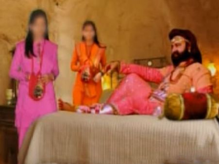 షాకింగ్: డేరాలో బాలికల గదిలోకి.. గుర్మిత్ గుహ నుంచి రహస్యమార్గం!