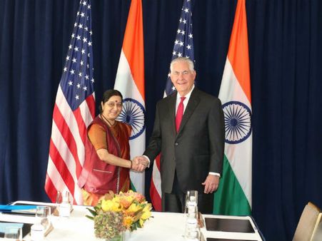 డ్రీమర్స్, హెచ్-1బీ వీసాల ఇష్యూ: అమెరికాలో గట్టిగానే ప్రస్తావించిన సుష్మా స్వరాజ్