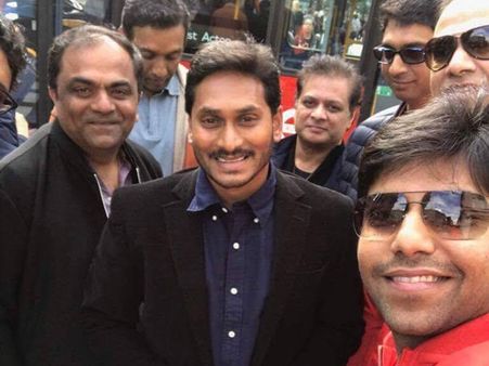 లండన్ టూర్: తెలుగు ప్రజలతో జగన్ ఏం చెప్పారంటే..(వీడియో)