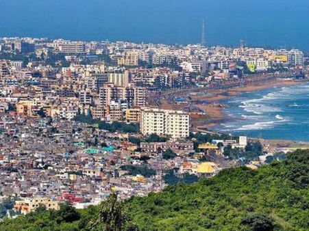 విశాఖ భూ స్కాం: కీలకదశలో దర్యాప్తు, 68 మందిపై చర్యలకు సిఫారసు