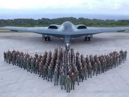 ట్రంపా.. మజాకా? ఆయన పర్యటన కూడా.. చిన్నసైజు యుద్ధమే! ఏ దేశమైనా తలవంచాల్సిందే..