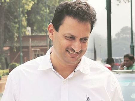 చరిత్రలో నరరూప రాక్షసుడు, రేపిస్టుగా గుర్తింపు: అతని పూజకు ఆహ్వానించవద్దు: కేంద్ర మంత్రి !