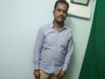 చదివింది ఎనిమిదే: కానీ సర్వ రోగాలను పోగొట్టే డాక్టర్?.. నకిలీకి పోలీసుల చెక్