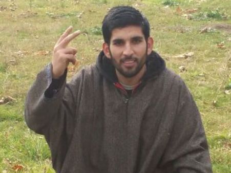 కాశ్మీర్‌లో కీలక ఉగ్రవాది, జైష్ ఏ మహ్మద్ ఆపరేషనల్ హెడ్ హతం