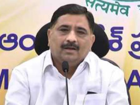 'కేంద్రం కాళ్లు పట్టుకొని, ఇప్పుడు జగన్ కొత్త నాటకం, రాజీనామాల మాటేమిటి'