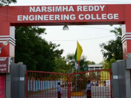 కొత్త కోణం: గ్యాంగ్ వార్ కాదు!, ఇంజనీరింగ్ విద్యార్థిపై దాడి వెనుక ఇదీ జరిగింది..