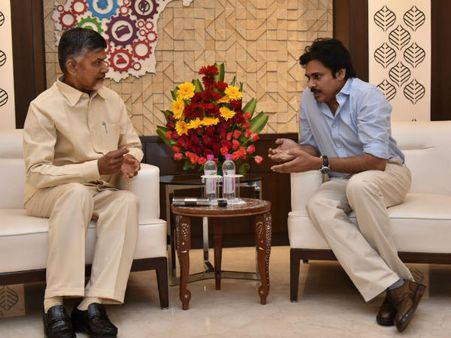దెబ్బకు పవన్ కళ్యాణ్‌పై మంత్రి యూటర్న్, చంద్రబాబు అసహనం?