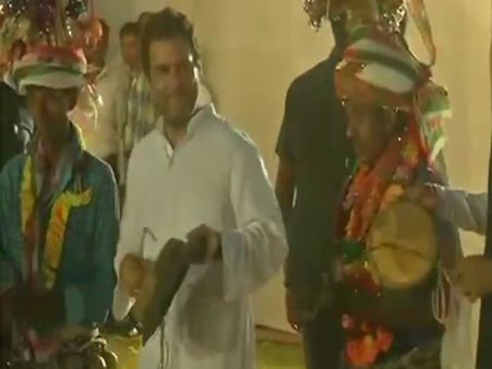 తిమ్లి డ్యాన్స్ చేసిన రాహుల్‌గాంధీ (వీడియో)