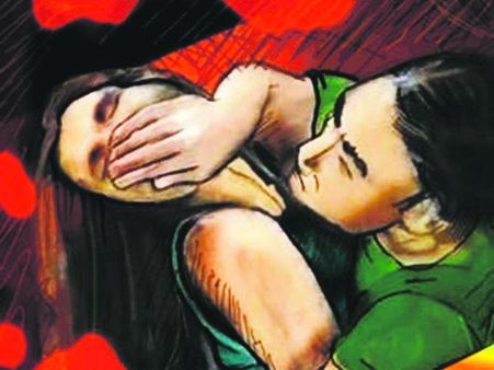 పనిమనిషిపై సినీ నిర్మాత్ రేప్: వీడియో తీసి బెదిరింపులు