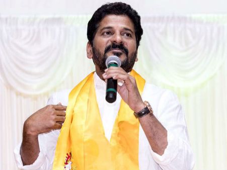 ముదురుతున్న వివాదం: తగ్గని రేవంత్‌రెడ్డి
