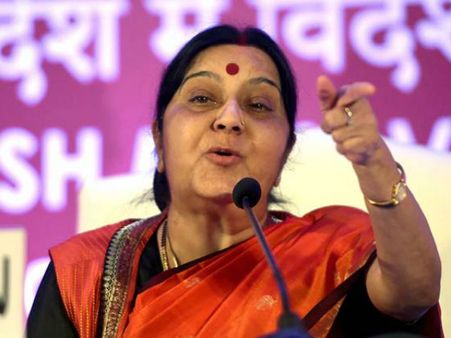 భిన్నంగా గుజరాత్ పొలిటికల్ సీన్: మోదీతోపాటు పలువురు నేతల ప్రచార ఝరి!