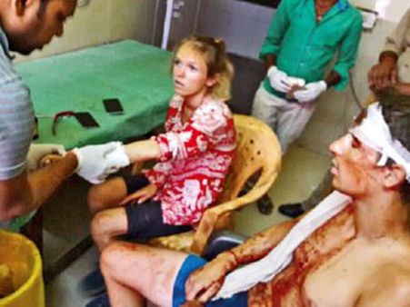 స్విస్ జంటపై దాడి: ఐదుగురు మైనర్ల అరెస్ట్, పరారీలోనే మరో నిందితుడు